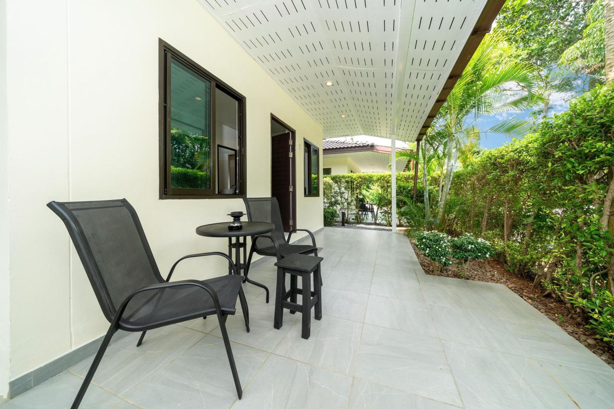 Oxavia Garden Oasis In Nai Harn - Your Private Tropical Garden With 3 Cabins And Jacuzzi Rawai 外观 照片