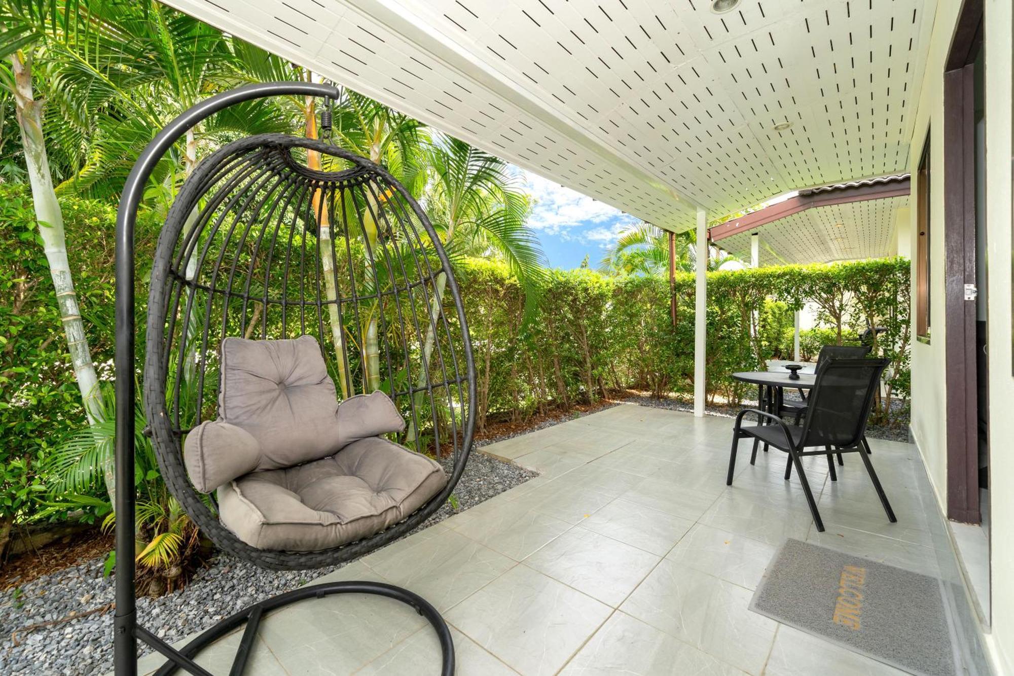 Oxavia Garden Oasis In Nai Harn - Your Private Tropical Garden With 3 Cabins And Jacuzzi Rawai 外观 照片