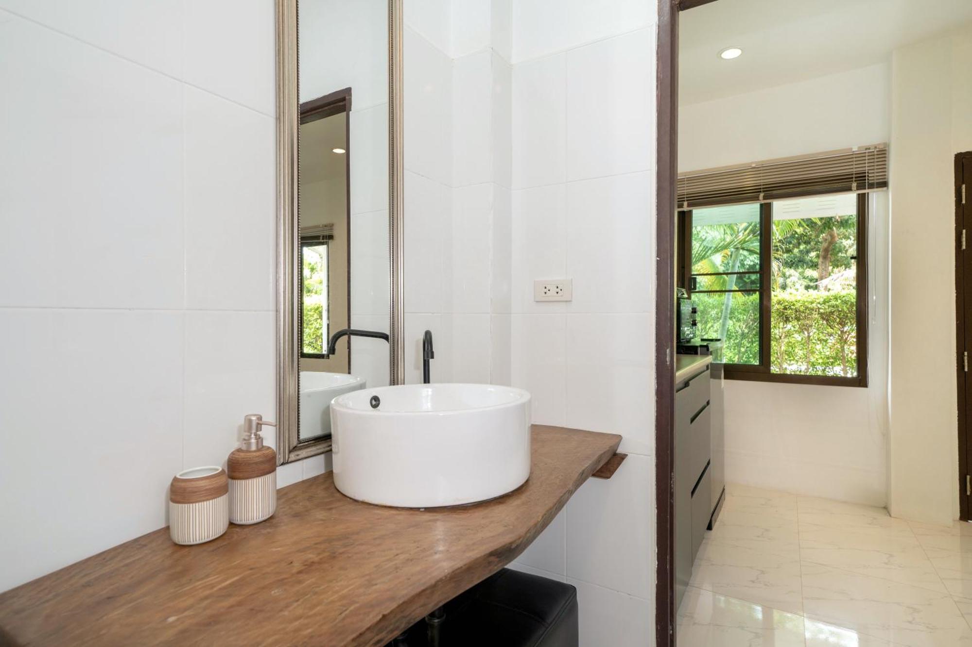 Oxavia Garden Oasis In Nai Harn - Your Private Tropical Garden With 3 Cabins And Jacuzzi Rawai 外观 照片